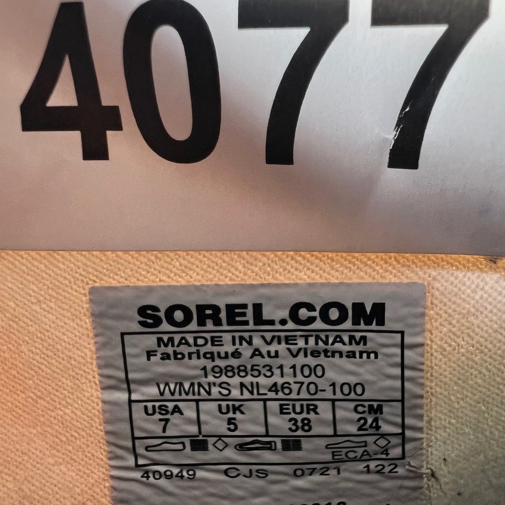 Sorel Kinetic Impact Lace Sneakers Womens 7 White Orange NL4670100 Walking Shoes - Picture 6 of 6